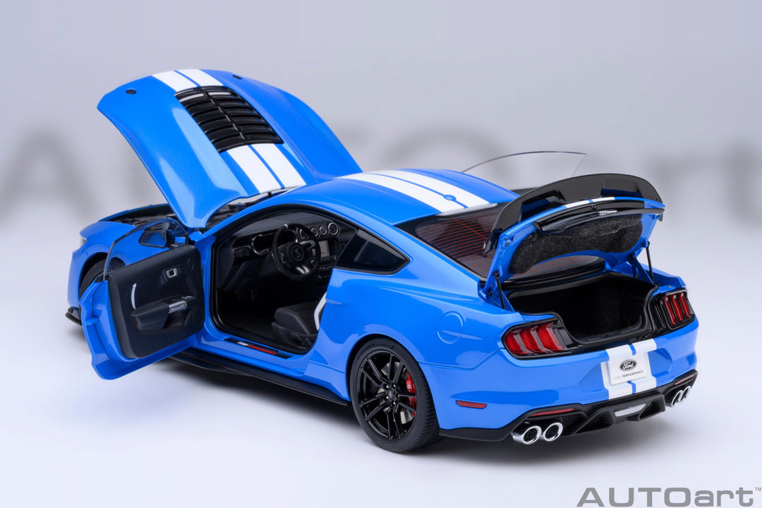 [Preorder] AUTOart 1:18 Ford Mustang Shelby GT500 (Grabber Blue) 73094