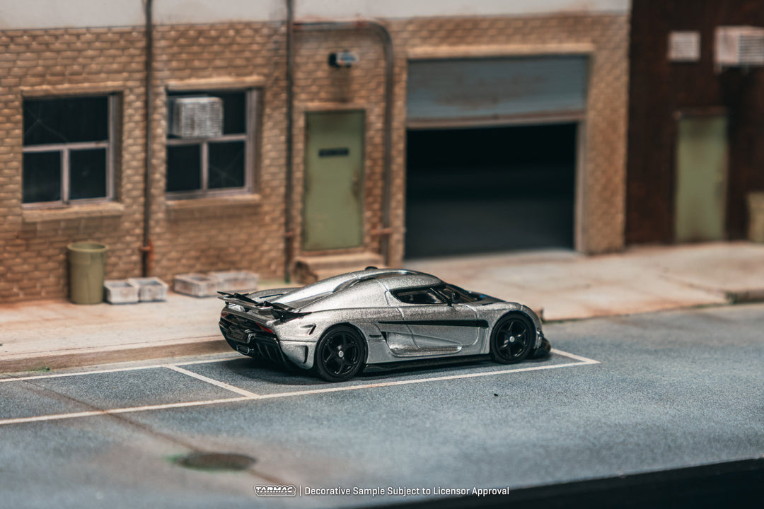 [Preorder] Tarmac Works 1:64 Koenigsegg Regera Silver Metallic/Blue Accents T64G-TL017-SL
