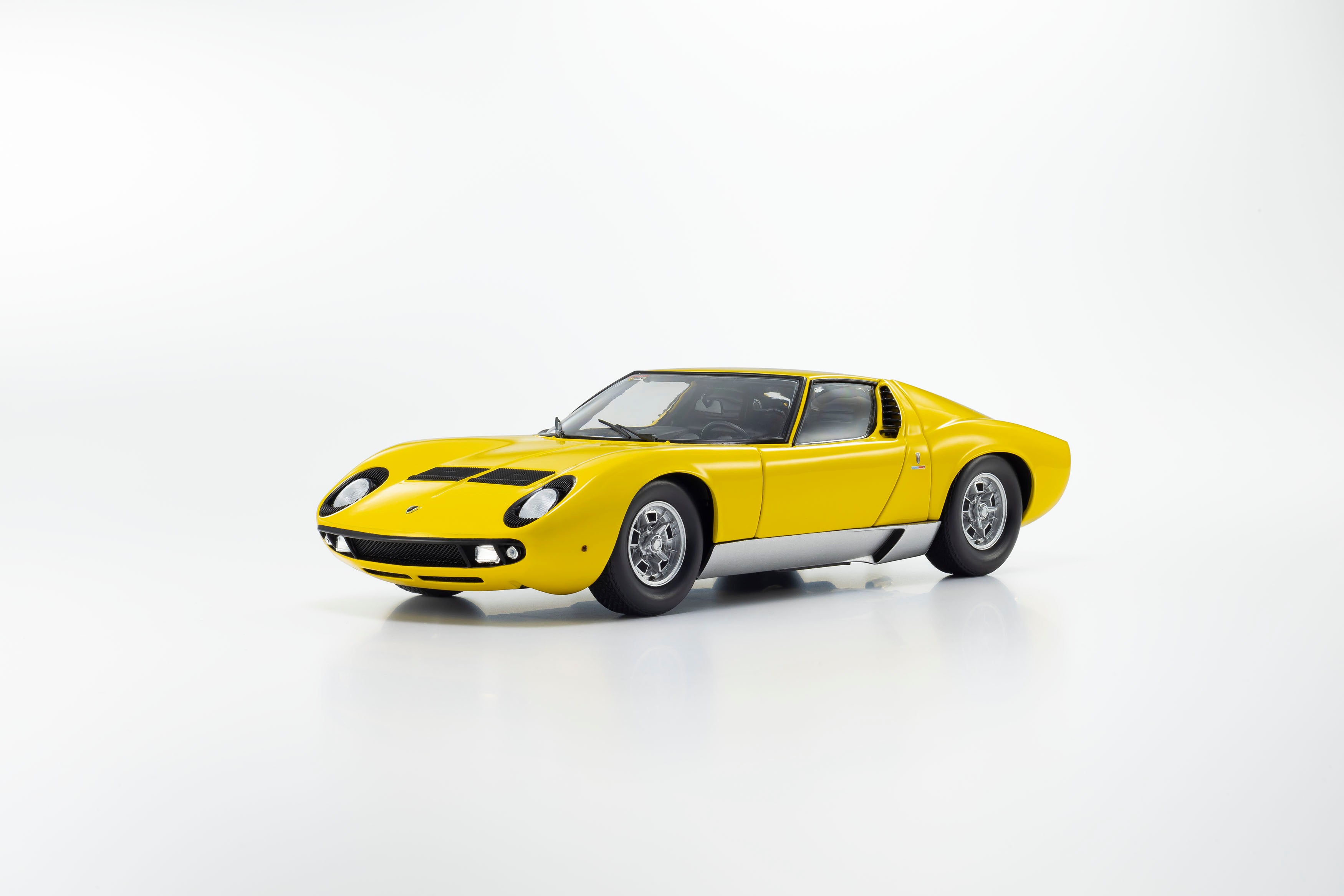 Preorder] Kyosho 1:18 LAM MIURA P 400 (YELLOW) 08314Y – Horizon