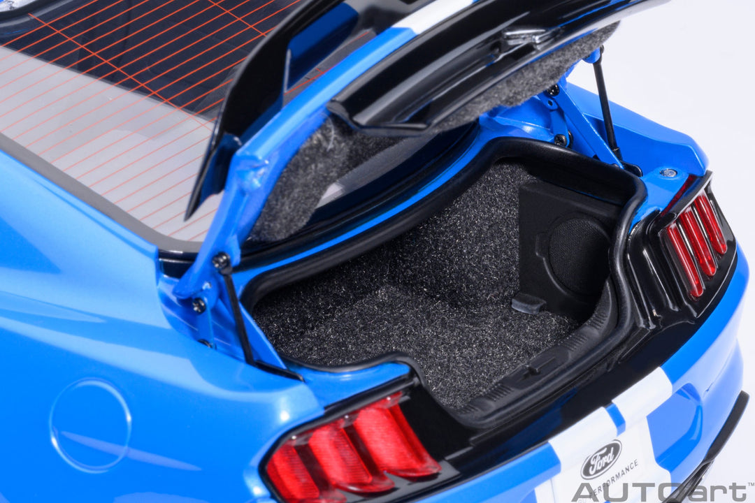 [Preorder] AUTOart 1:18 Ford Mustang Shelby GT500 (Grabber Blue) 73094
