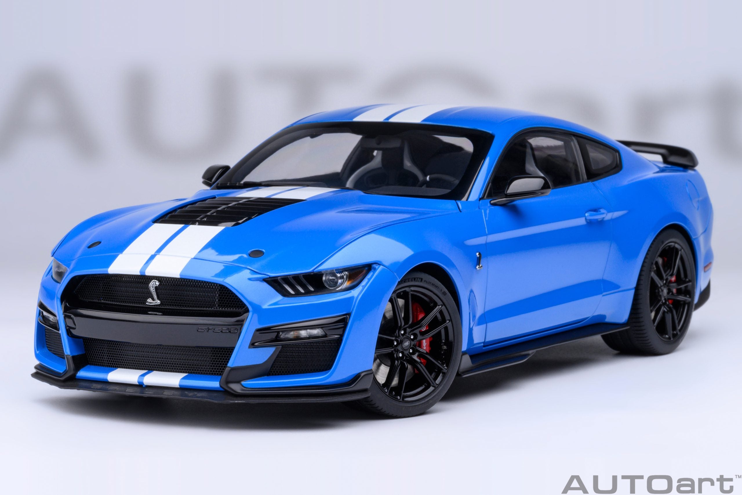 AUTOart 1:18 Ford Mustang Shelby GT500 (Grabber Blue) 73094