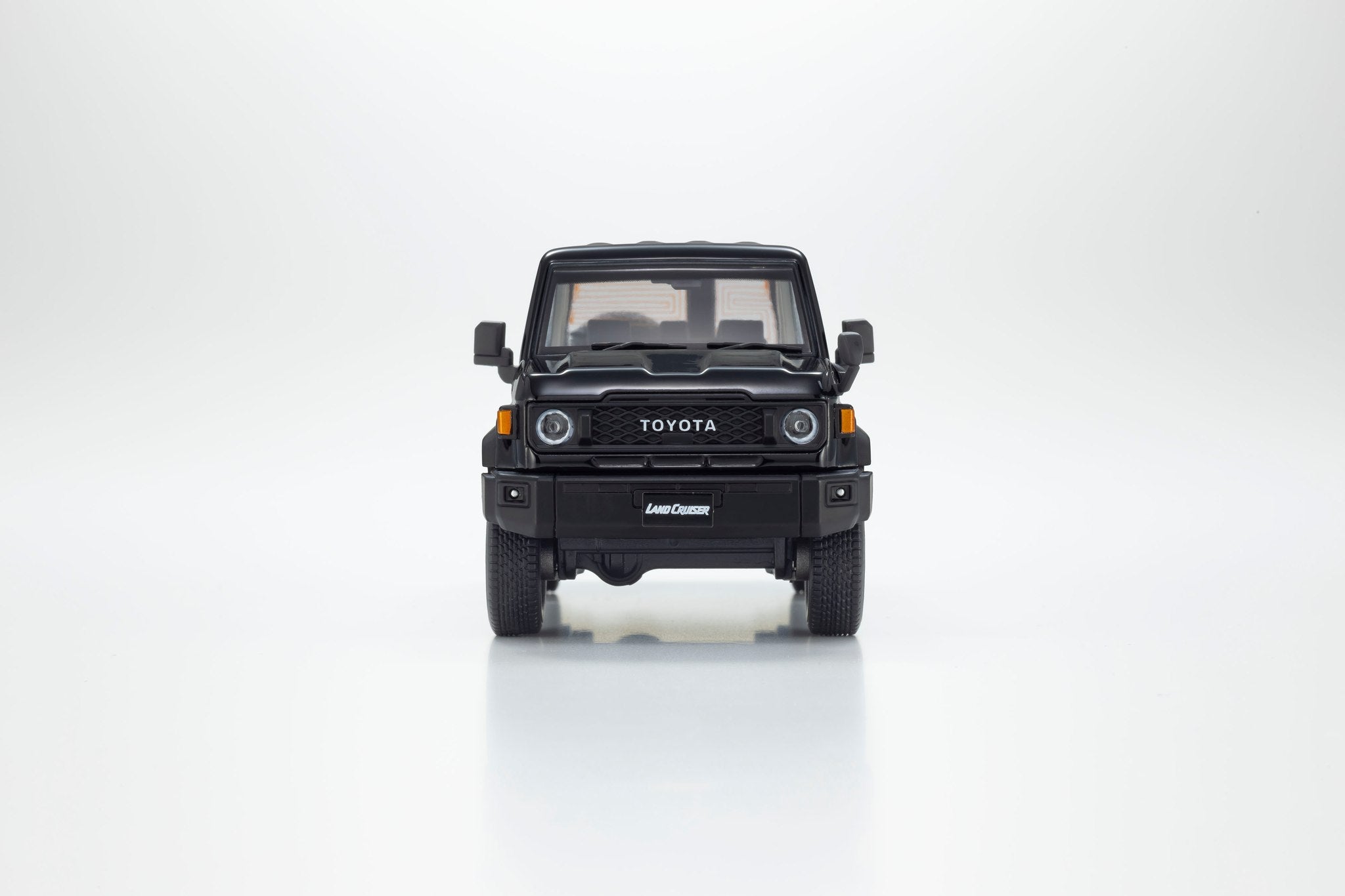 Kyosho 1:43 Toyota Land Cruiser 70 4(3 Colours) 03928BE/03928W
