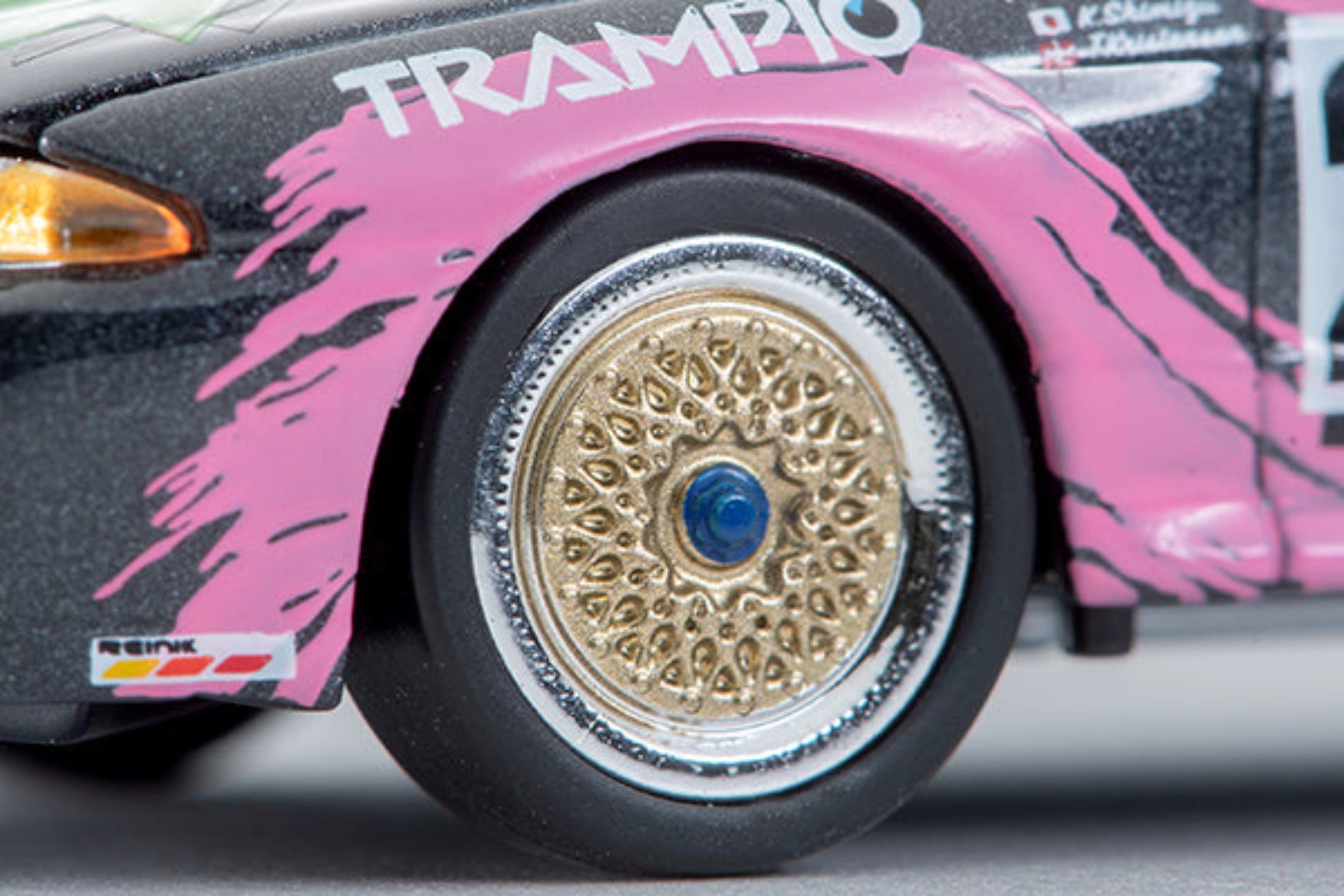 Tomytec TLVN 1:64 Nissan Skyline GT-R R32 AXIA 1992