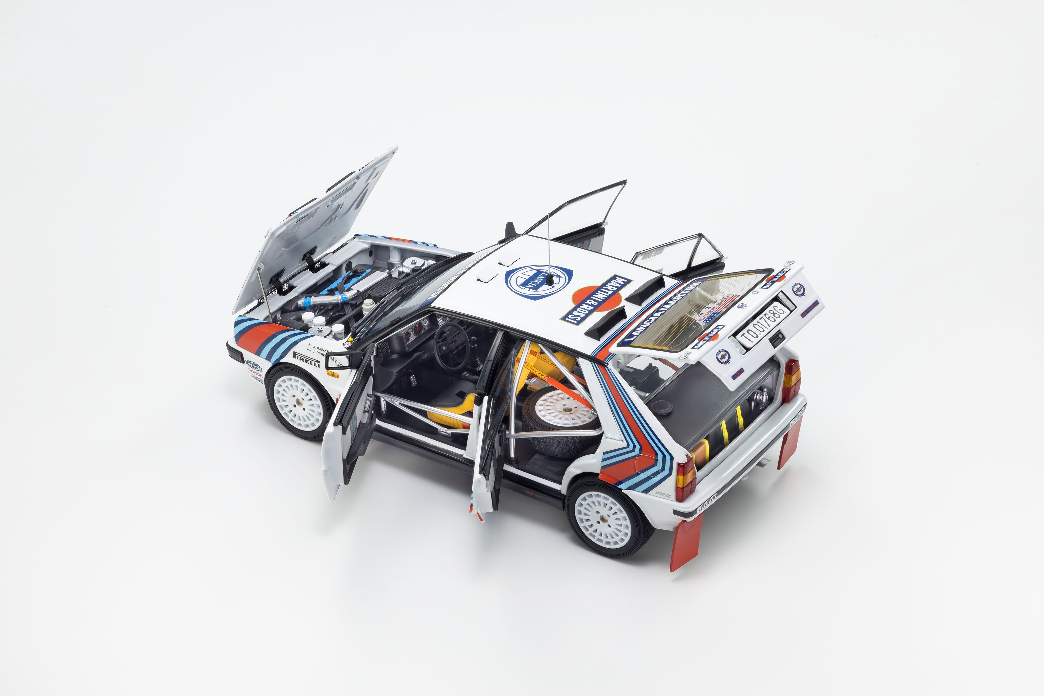 Kyosho 1:18 Lancia Delta HF 4WD 1987 Olympus Rally MARTINI ROSSI