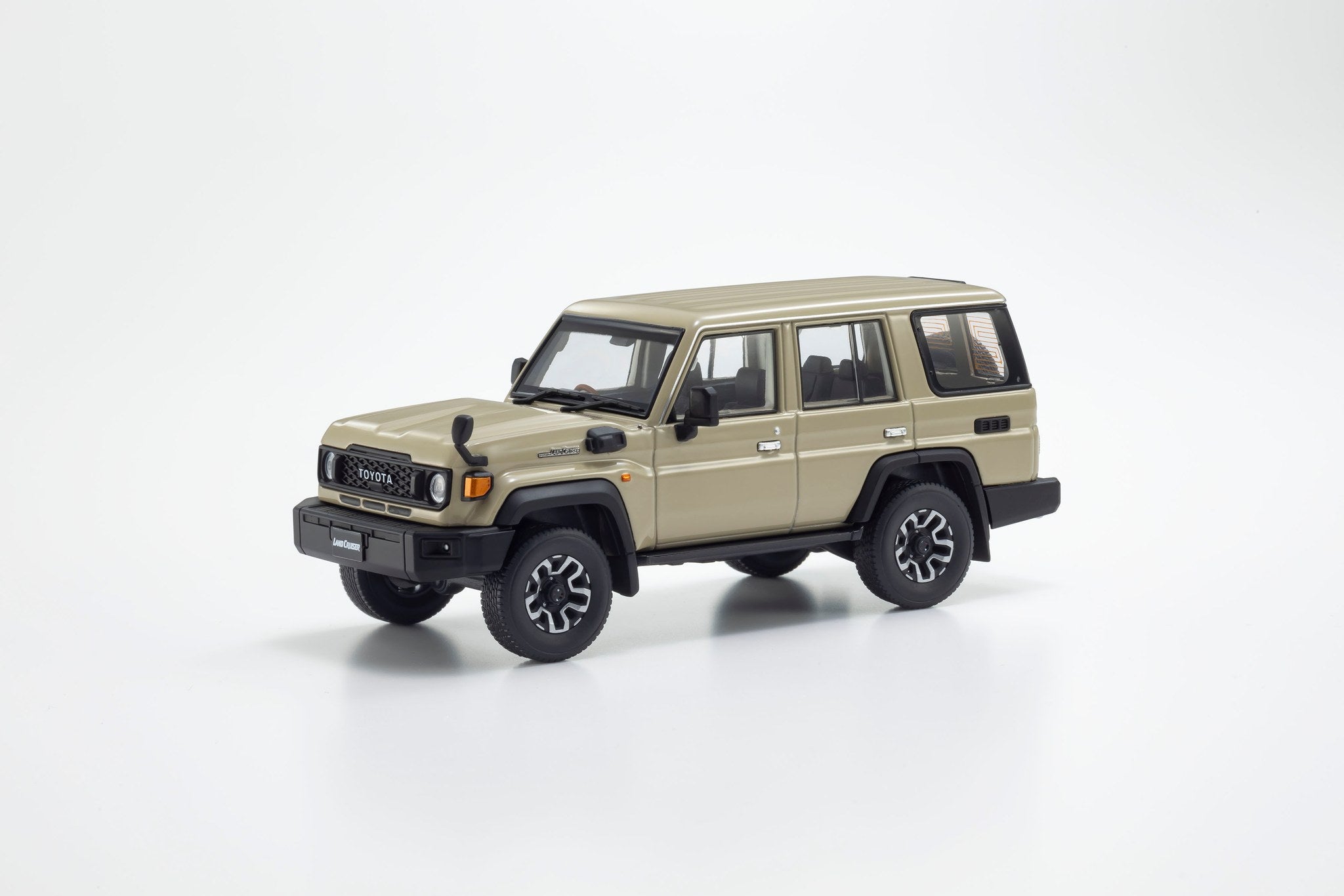 Kyosho 1:43 Toyota Land Cruiser 70 4(3 Colours) 03928BE/03928W