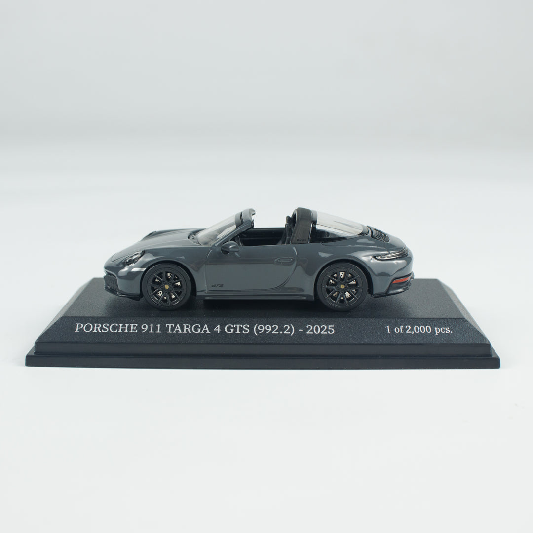 [Preorder] MINICHAMPS 1:64 PORSCHE 911 (992.2) TARGA 4 GTS -2025-GREY CLDC 643064146