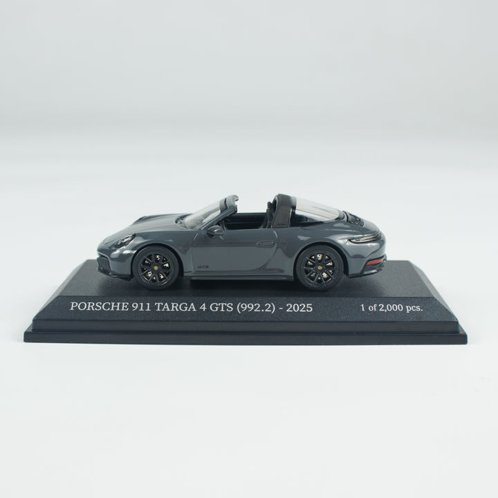 [Preorder] MINICHAMPS 1:64 PORSCHE 911 (992.2) TARGA 4 GTS -2025-GREY CLDC 643064146