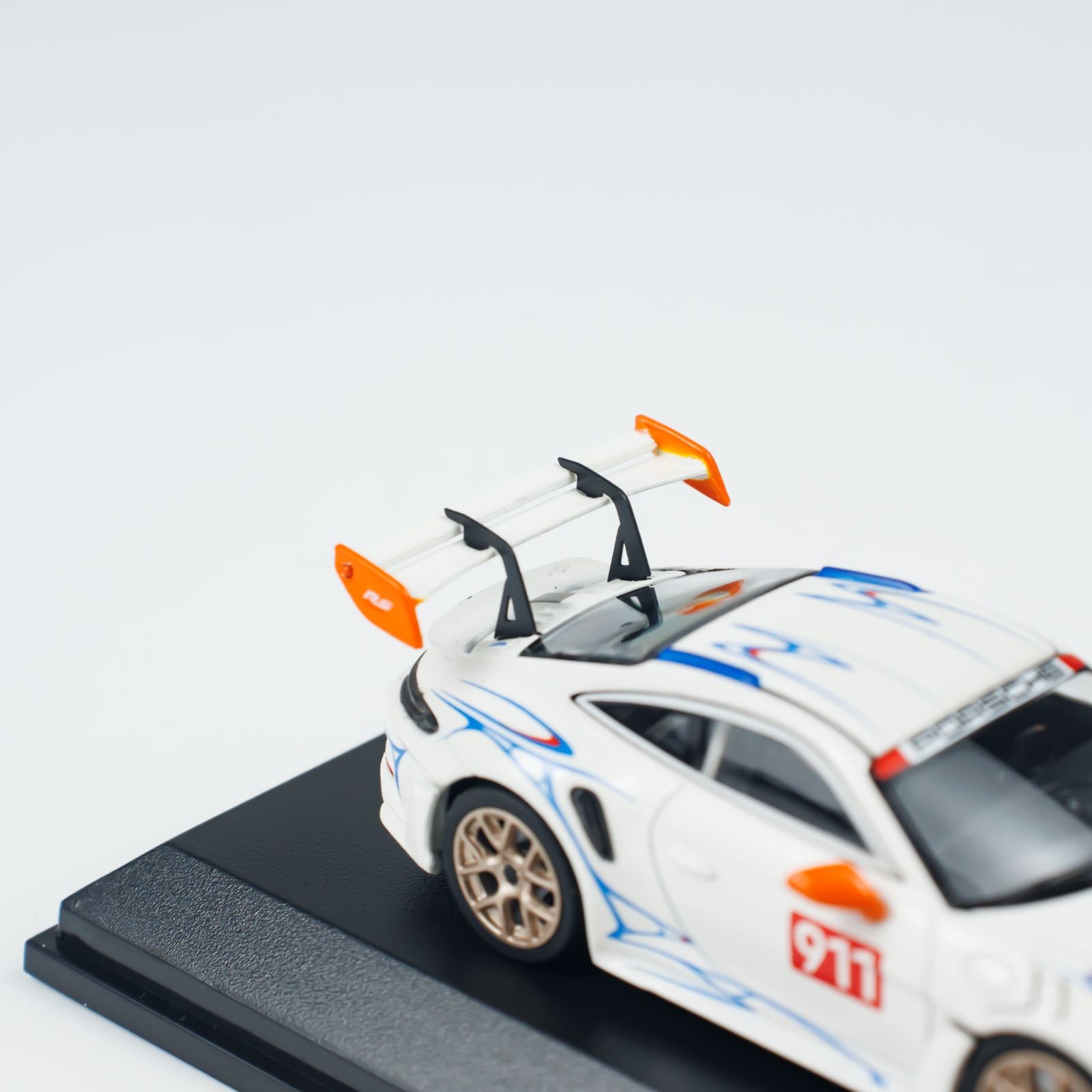 MINICHAMPS 1:64 PORSCHE 911 (992) GT3 RS - 2024 CLDC 643062120