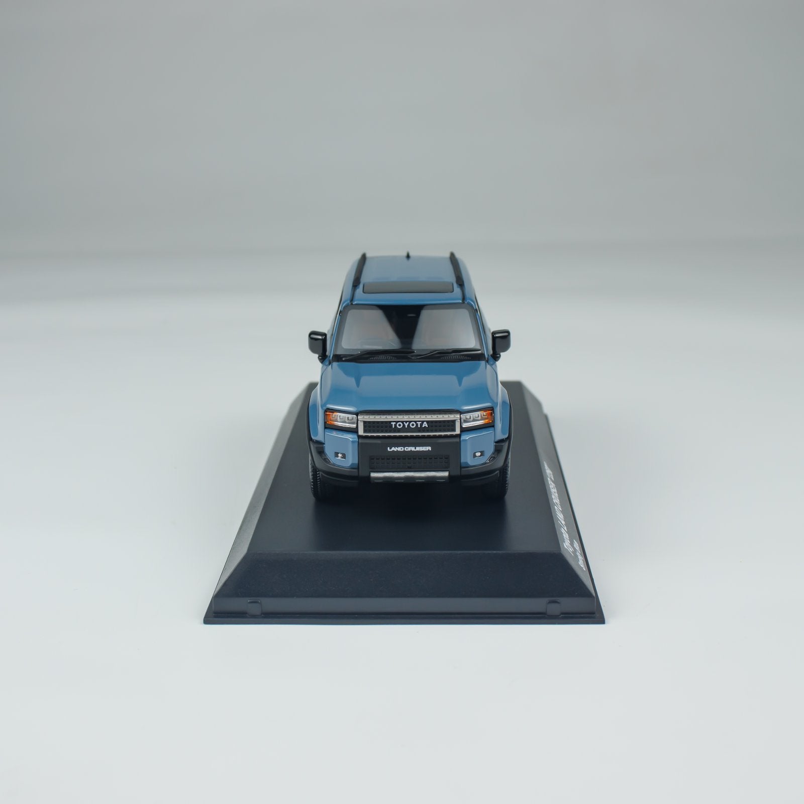 Online Only] Kyosho 1:43 Toyota Land Cruiser 250 ZX 18inch Alloy