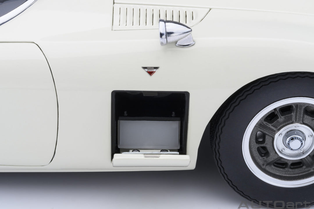 [Preorder] AUTOart 1:18 Toyota 2000GT 1967 White 79546