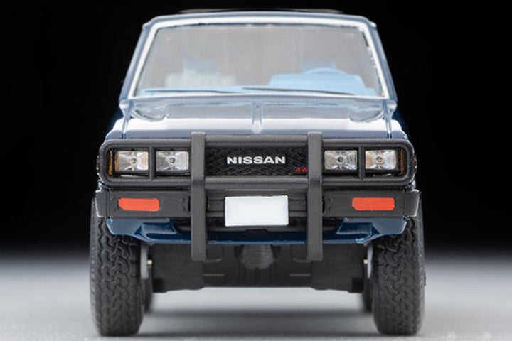 Tomytec TLVN 1:64 Nissan Truck 4X4 King Cab North American version (blue)