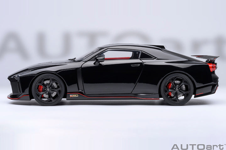 AUTOart 1:18 Nissan GT-R50 ITALDESIGN - Black / Matt Black 77513