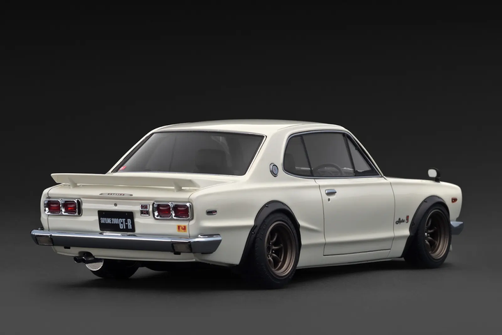 [Preorder] Ignition Model 1:18 Nissan Skyline 2000 GT-R (KPGC10) White Ivory IG4033