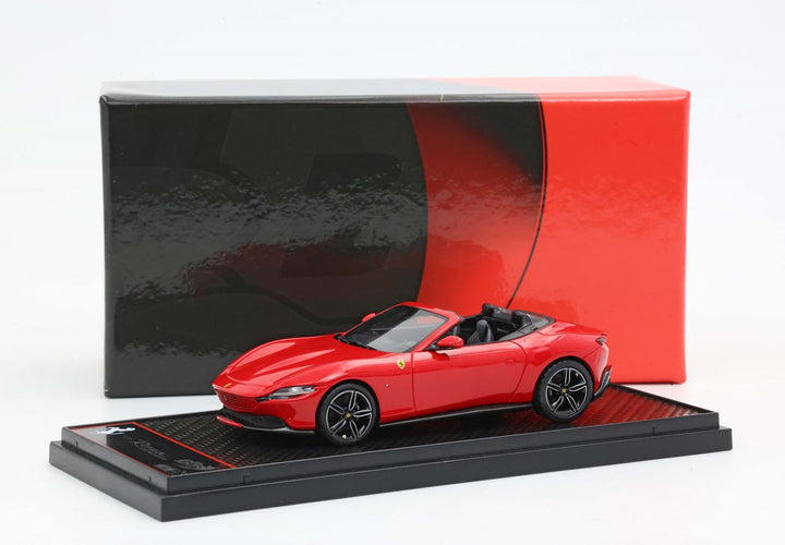BBR Model 1:43 Ferrari Roma Spider cerchi neri Rosso Corsa 322 BBRC282B1