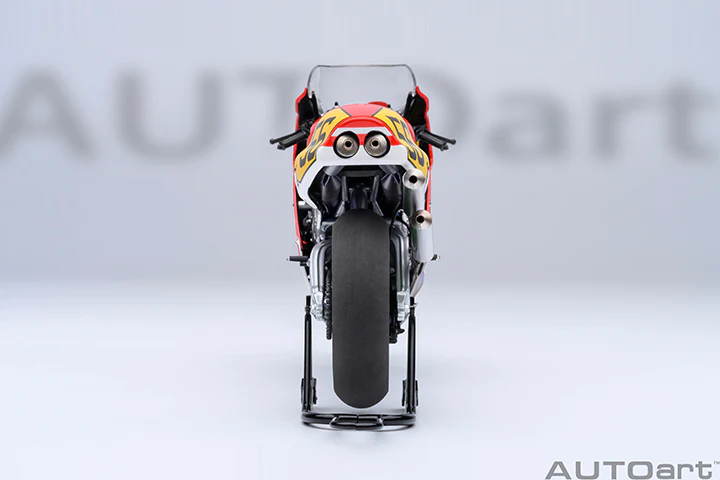 AUTOart 1:12 Honda NSR500 WGP500 #56 "Barbari Densetsu" Version 12566