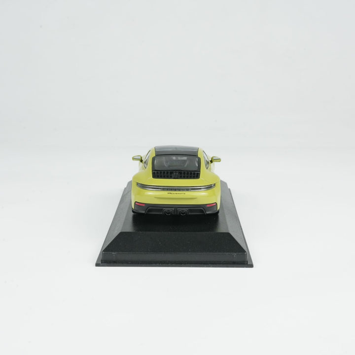 MINICHAMPS 1:43 PORSCHE 911 (992.2) CARRERA GTS 2024-YELLOW METALLIC 410064122