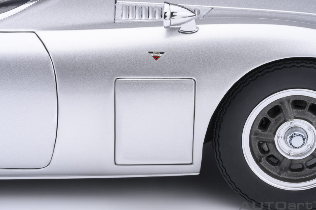 [Preorder] AUTOart 1:18 Toyota 2000GT 1967 Silver 79548