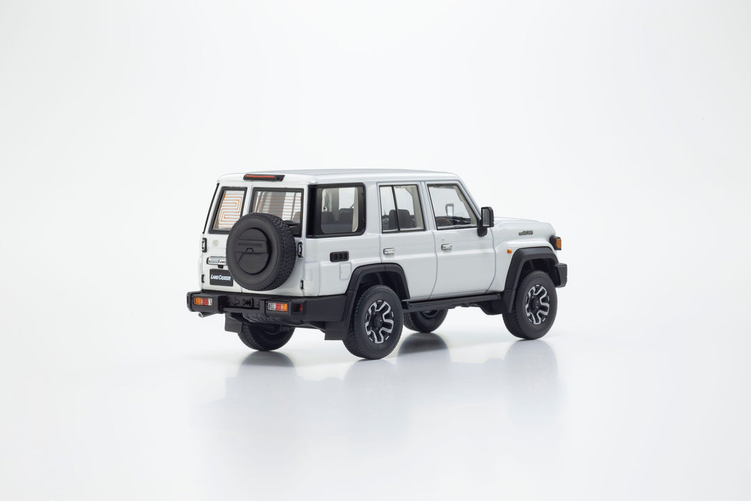 Kyosho 1:43 Toyota Land Cruiser 70 4(3 Colours) 03928BE/03928W/03928BK