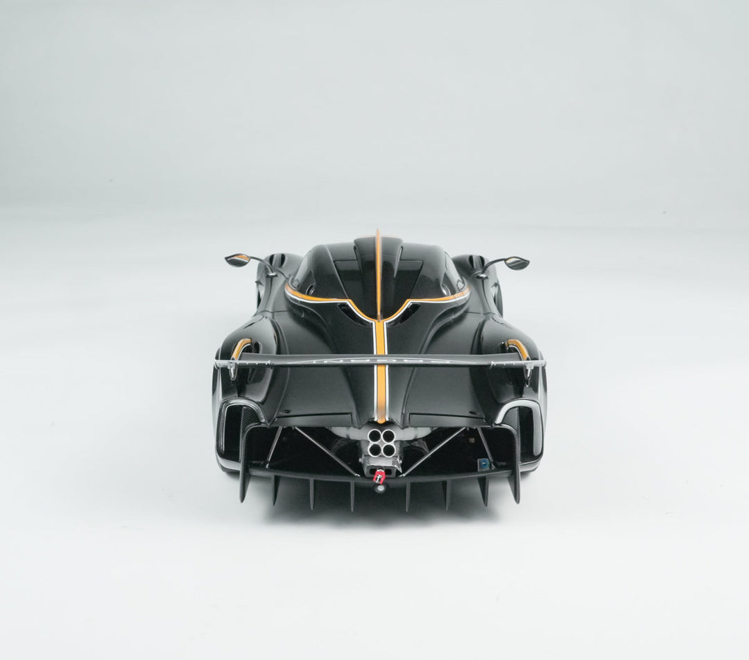 LCD 1:18 Pagani Huyara R Carbon Black LCD18012-CB