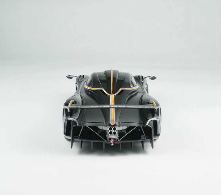 LCD 1:18 Pagani Huyara R Carbon Black LCD18012-CB