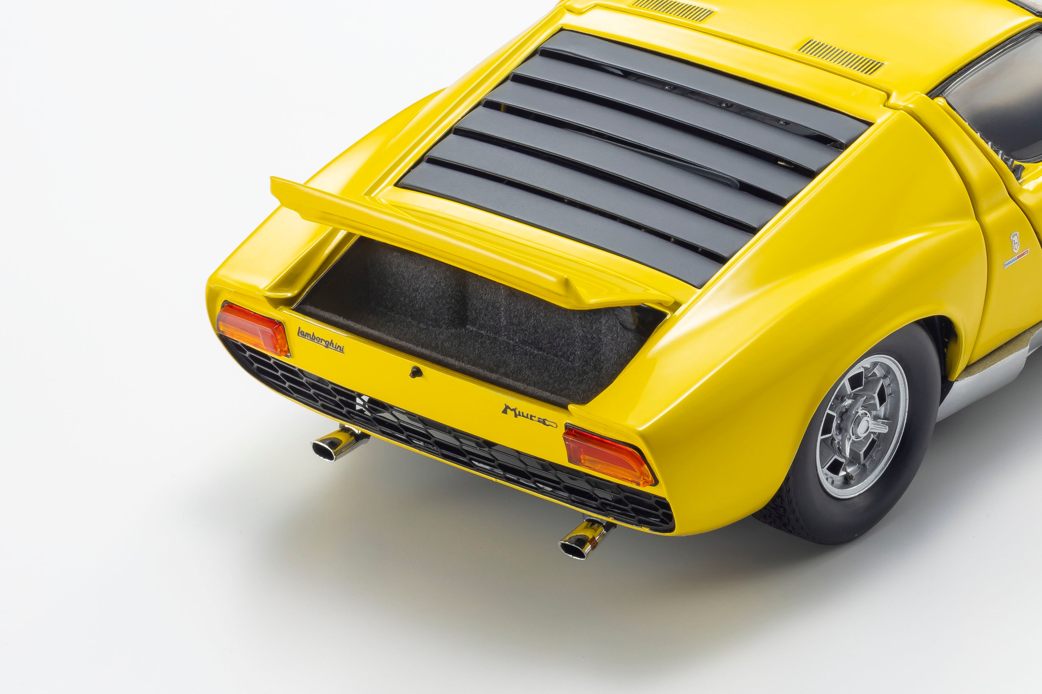 Preorder] Kyosho 1:18 LAM MIURA P 400 (YELLOW) 08314Y – Horizon