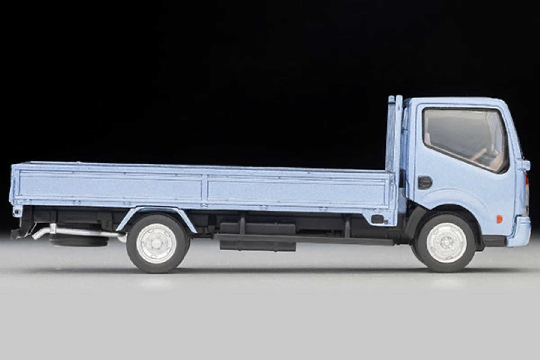 Tomytec TLVN 1:64 Nissan Atlas (F24) Long Body Full Super Low