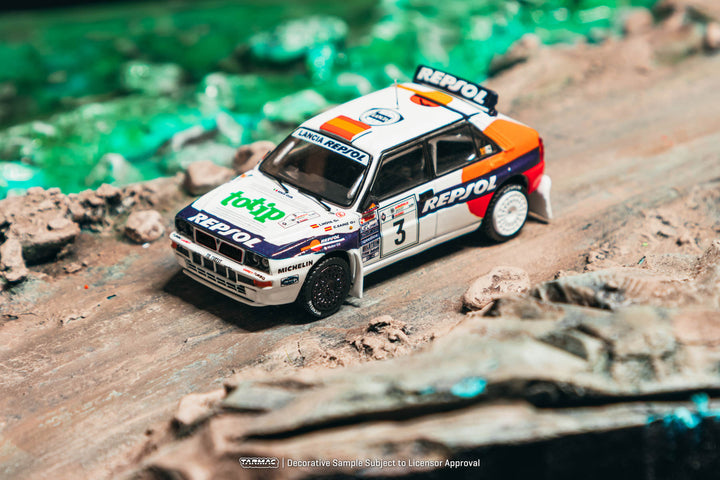[Preorder] Tarmac Works 1:64 Lancia Delta HF Integrale Acropolis Rally 1993 Carlos Sainz / Luis Moya T64-049-93ACR03