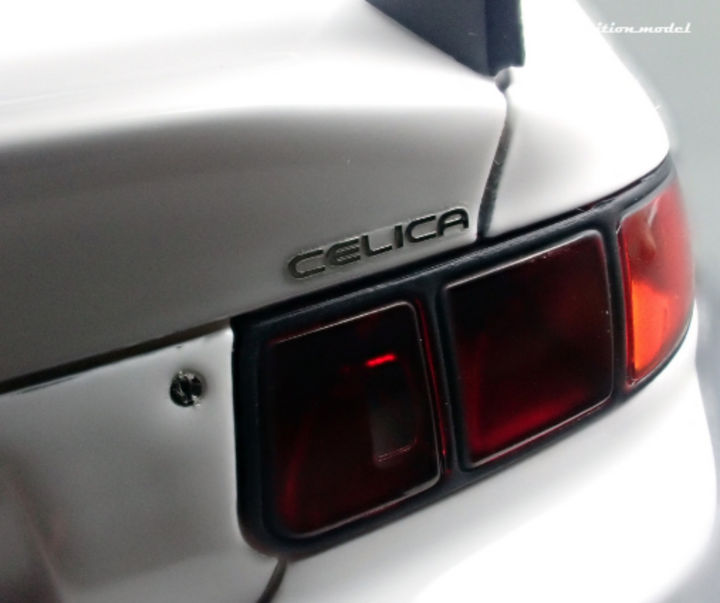 [Preorder] Ignition Model 1:18 Toyota Celica GT-FOUR (ST205) White IG3675