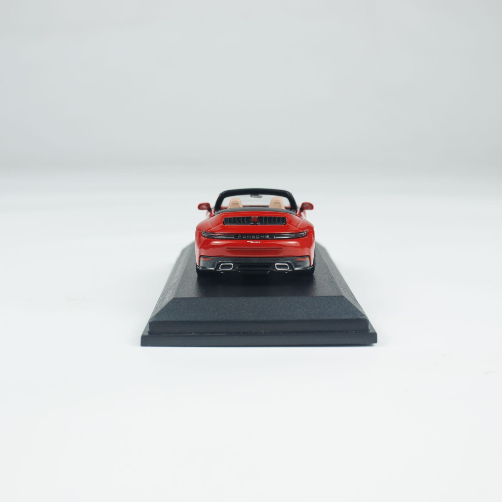 Minichamps 1:64 PORSCHE 911 (992.2) CARRERA CABRIOLET CLDC