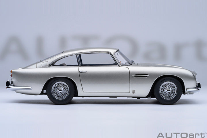 AUTOart 1:18 Aston Martin DB5 - Birch Silver 70287