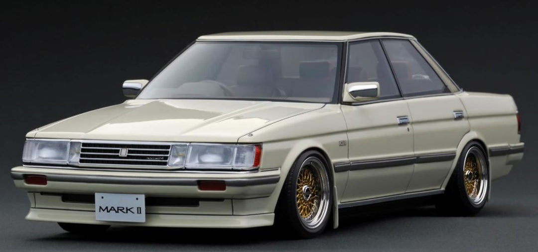 [Preorder] Ignition Model 1:18 Toyota Mark II Grande Limited (GX71)  Pearl White IG3822