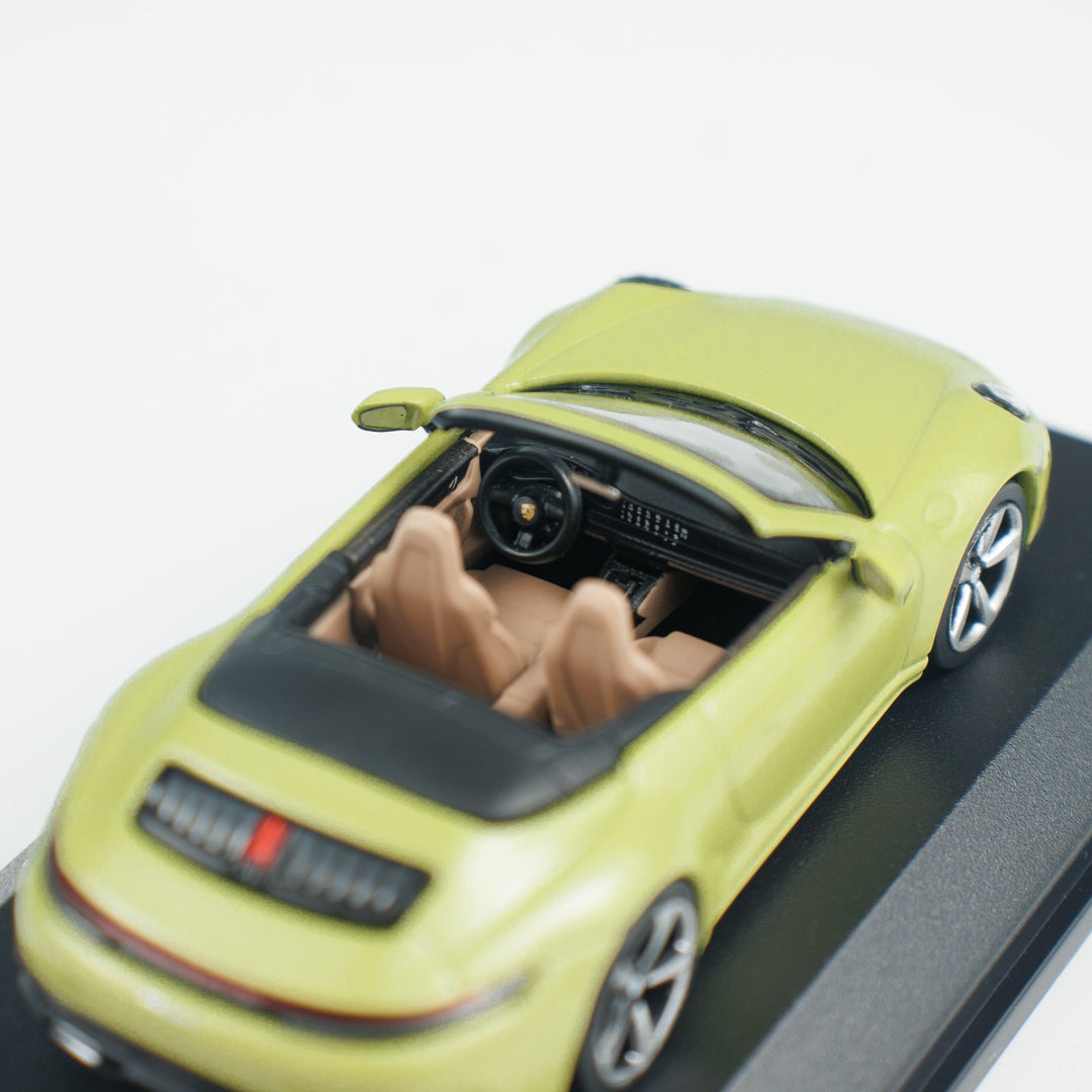 [Preorder] Minichamps 1:64 PORSCHE 911(992.2) CARRERA CABRIOLET YELLOW CLDC 643064034