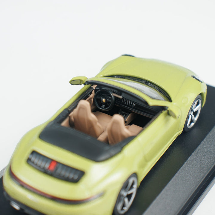 [Preorder] Minichamps 1:64 PORSCHE 911(992.2) CARRERA CABRIOLET YELLOW CLDC 643064034