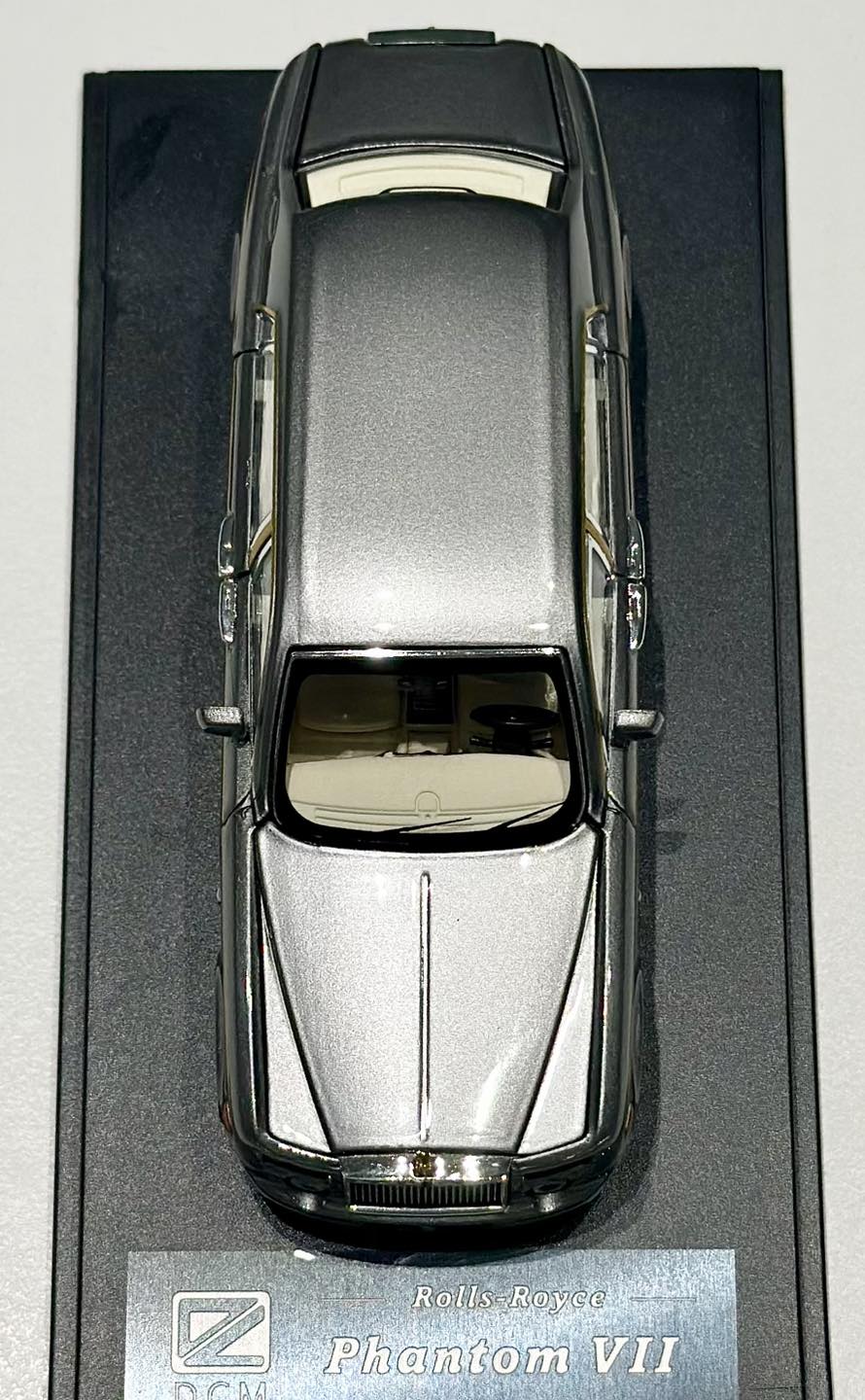 DCM 1:64 Rolls-Royce Phantom 7th Generation (3 Colours)