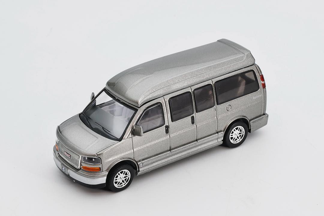 [Preorder] Shadow 1:64 SAVANA EXPLORER LIMITED SE LHD (3 Colours) LL-057-287/LL-057-289/LL-057-290