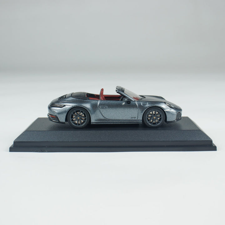 Minichamps 1:64 PORSCHE 911 (992.2) CARRERA GTS CABRIOLET CLDC 643064134
