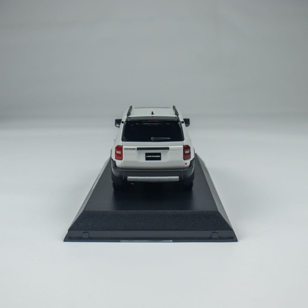 [Online Only] Kyosho 1:43 Toyota Land Cruiser 250 ZX First Edition KS03927PW1