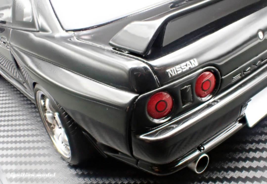 Ignition Model 1:18 INITIAL D Nissan Skyline GT-R V-SpecII (BNR32 Ignition Model 1:18 INITIAL D Nissan Skyline GT-R V-SpecII (BNR32
