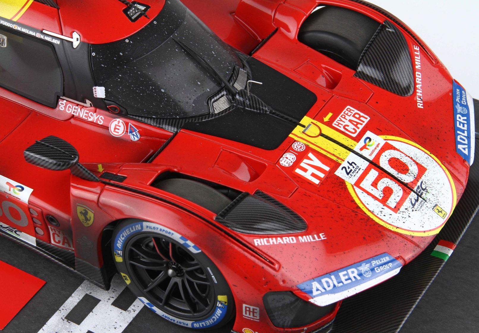 Ferrari LeMansアイテム Ferrari 499P LMH AF Corse Sieger Le Mans 2023 mit Pokal