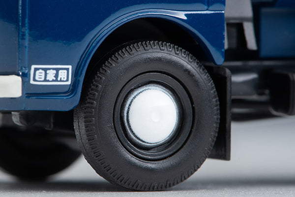 TLVN Tomica Limited Vintage Neo 1:64 Mazda E2000 Vacuum Car