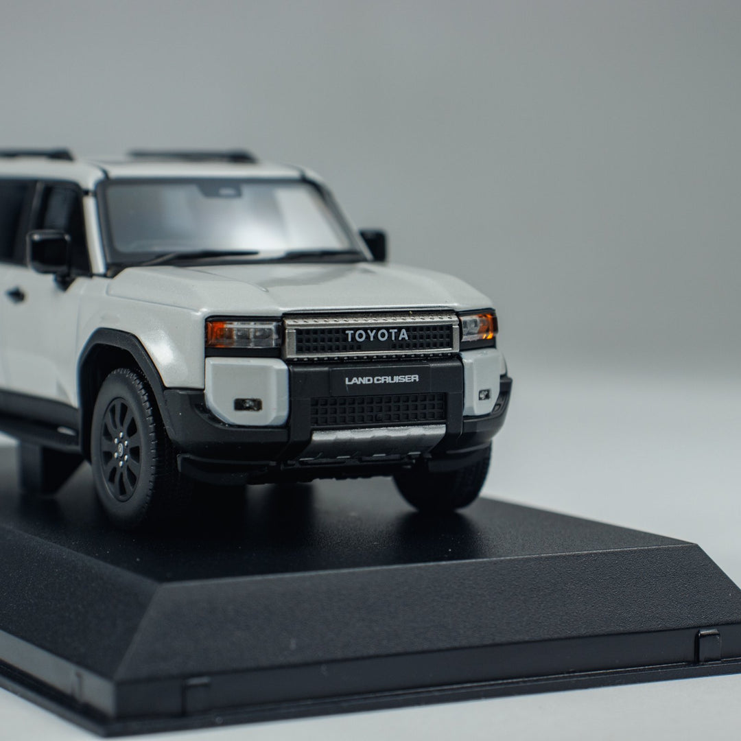 [Online Only] Kyosho 1:43 Toyota Land Cruiser 250 ZX 18inch Alloy Wheels KS03927PW