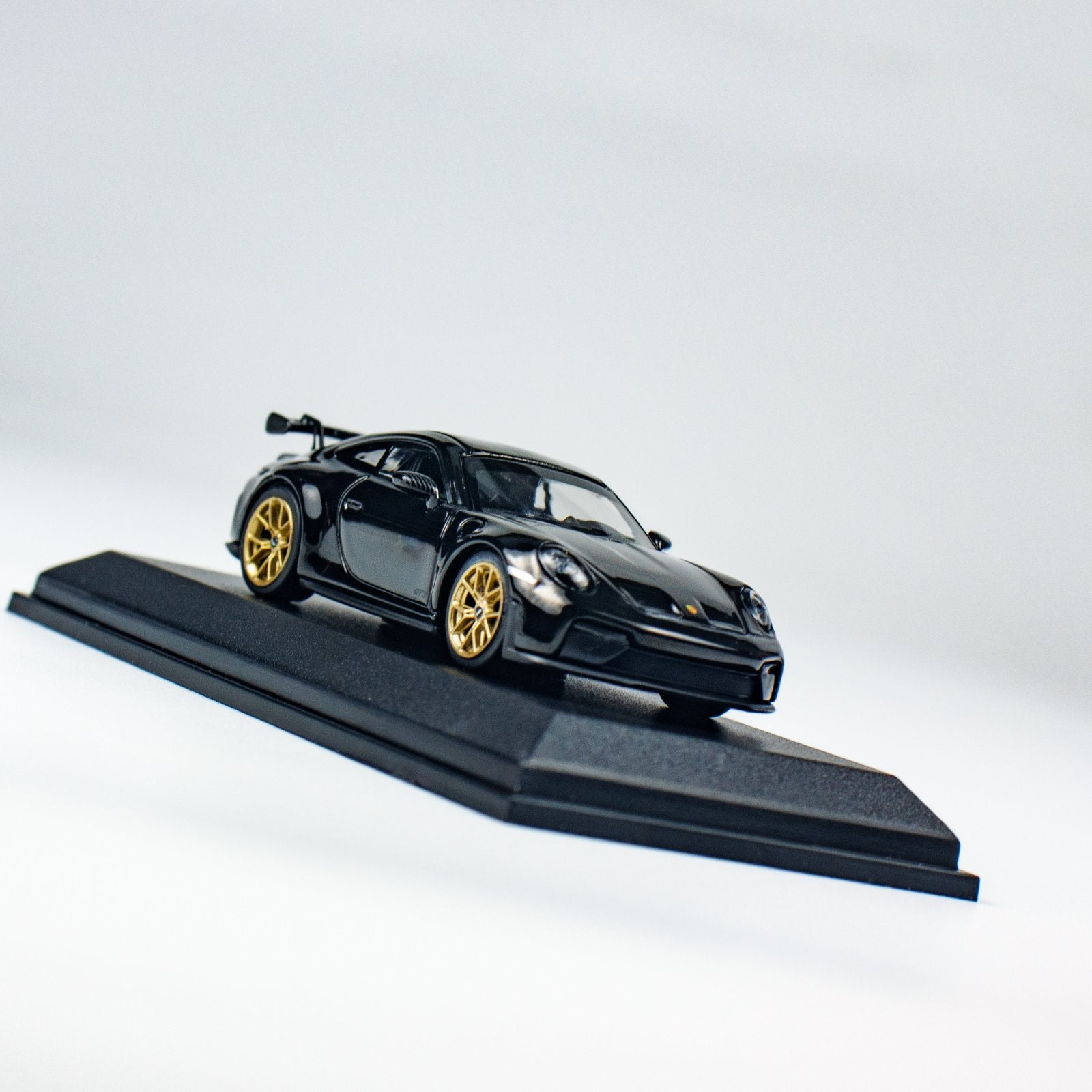 Minichamps 1:64 PORSCHE 911 (992.2) GT3 - 2025 - BLACK CLDC