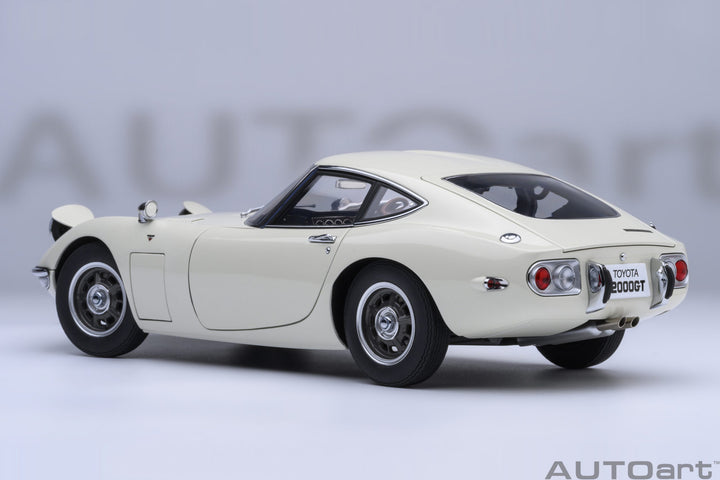 [Preorder] AUTOart 1:18 Toyota 2000GT 1967 White 79546