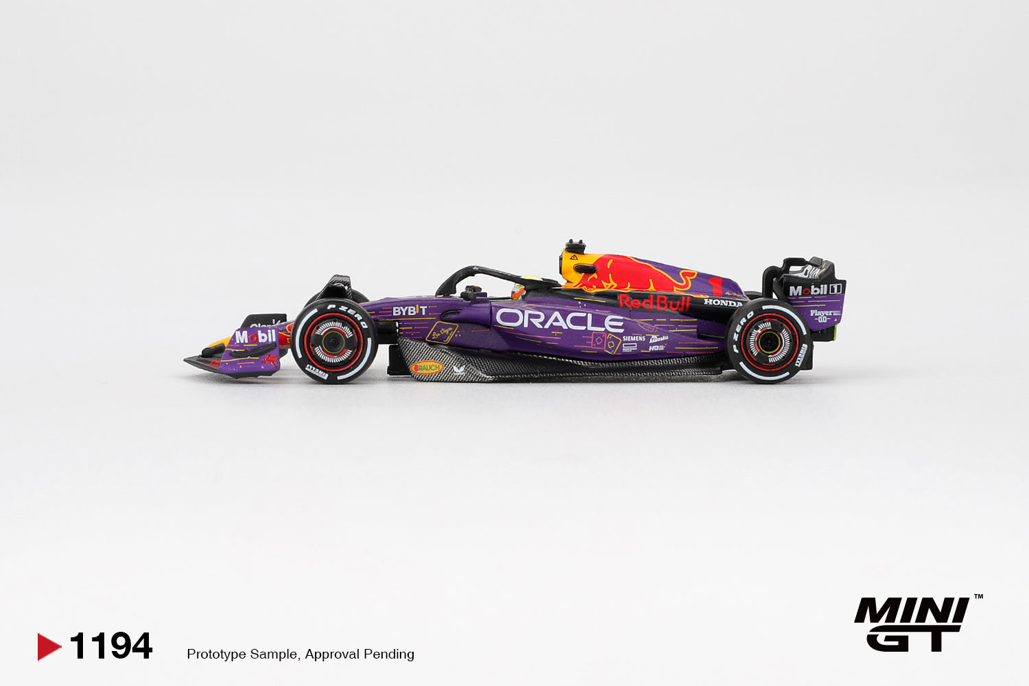 Preorder] MINIGT 1:64 Oracle Red Bull Racing RB19 #1 Max