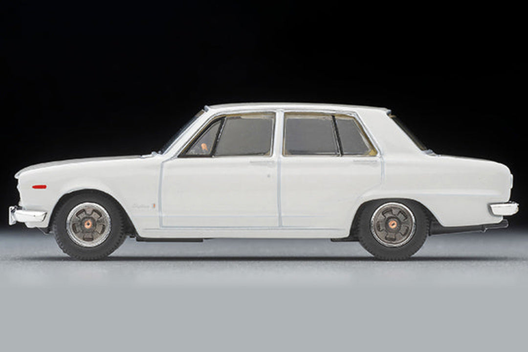 Tomytec TLVN 1:64 Nissan Skyline 2000 GT-X (white) 1972