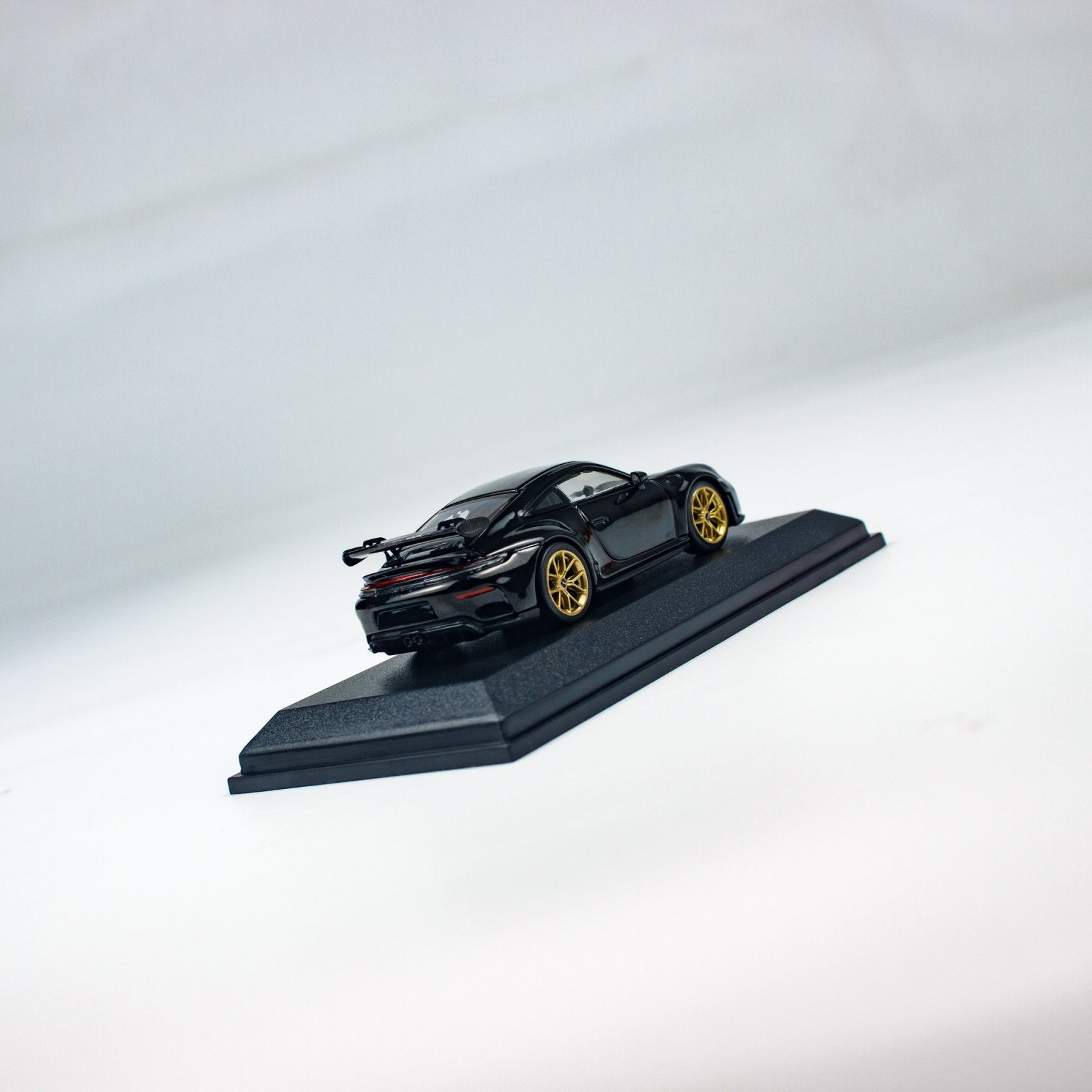Minichamps 1:64 PORSCHE 911 (992.2) GT3 - 2025 - BLACK CLDC