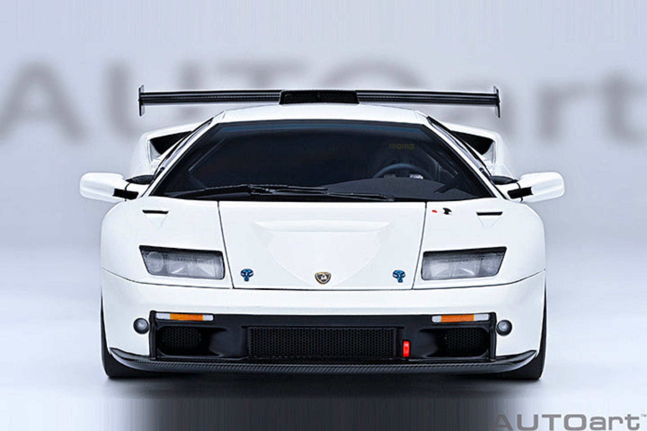 AUTOart 1:18 Lamborghini Diablo GT-R - Impact White 79136