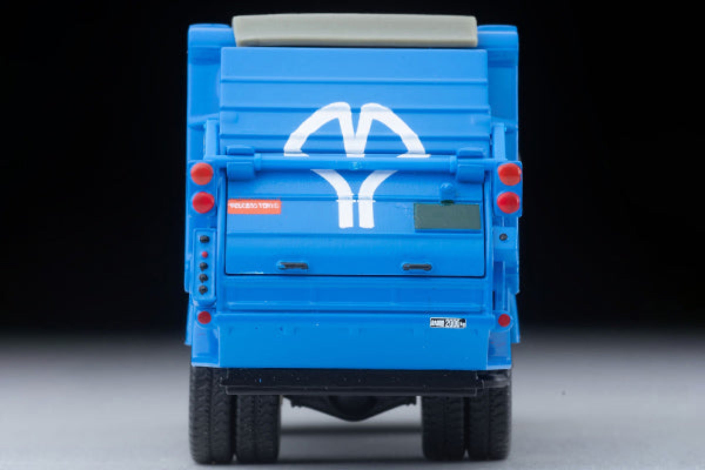 Tomytec TLVN 1:64 Mitsubishi Fuso Canter Cleaning Truck – Horizon