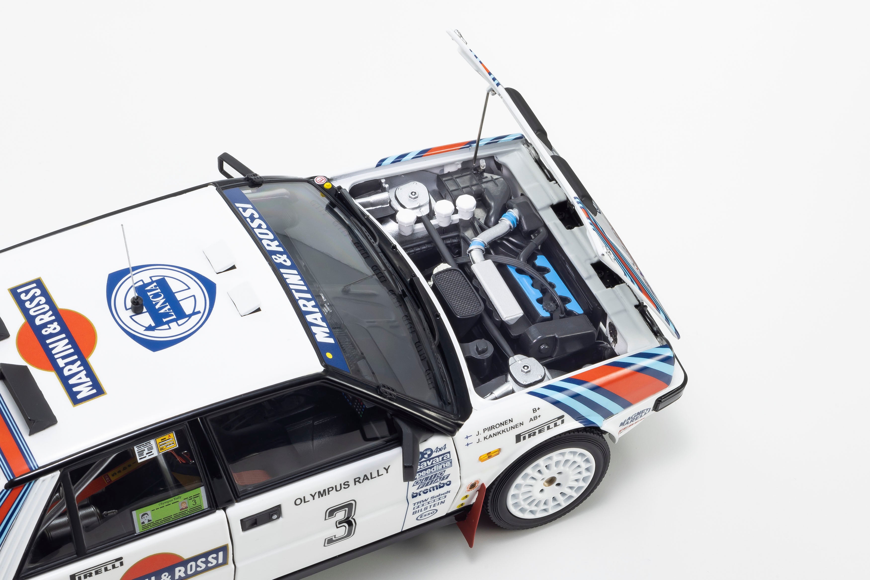Kyosho 1:18 Lancia Delta HF 4WD 1987 Olympus Rally MARTINI ROSSI