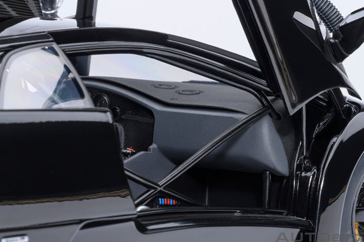 [Preorder] AUTOart 1:18 Lamborghini Diablo GT-R   - Deep Black 79137